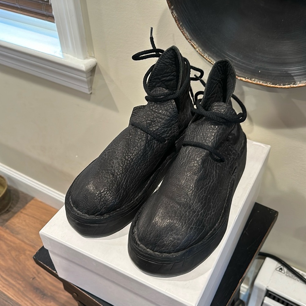 New black boots made in Italy size 7